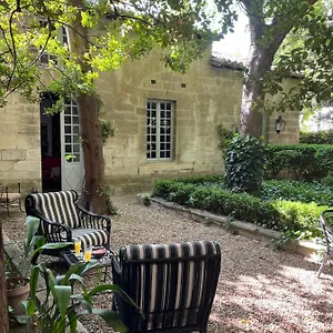  Couette-café Face Au Palais France